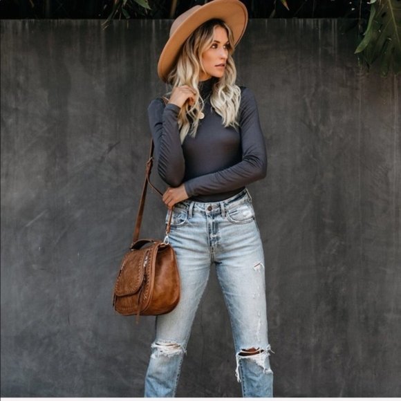 DAY TO DAY KNIT TURTLE NECK VICI// BY TOGETHER - Picture 4 of 8